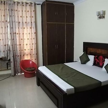 Hotel Home Stay Dwarka Deli Exterior foto