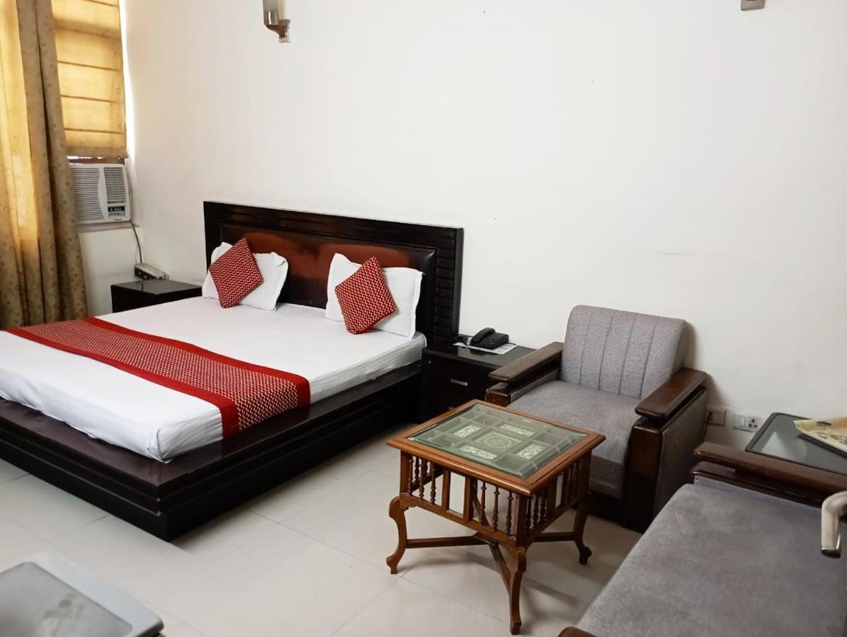 Hotel Home Stay Dwarka Deli Exterior foto